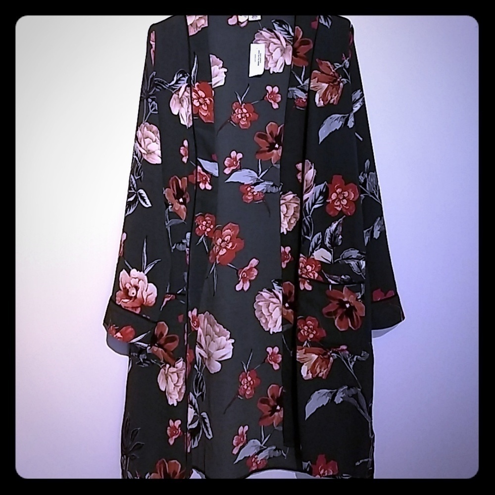 Kimono floral hunter Green size L/XL misses